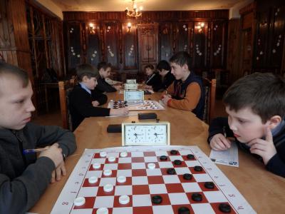 Шиловские школьники сыграли в «Чудо-шашки»